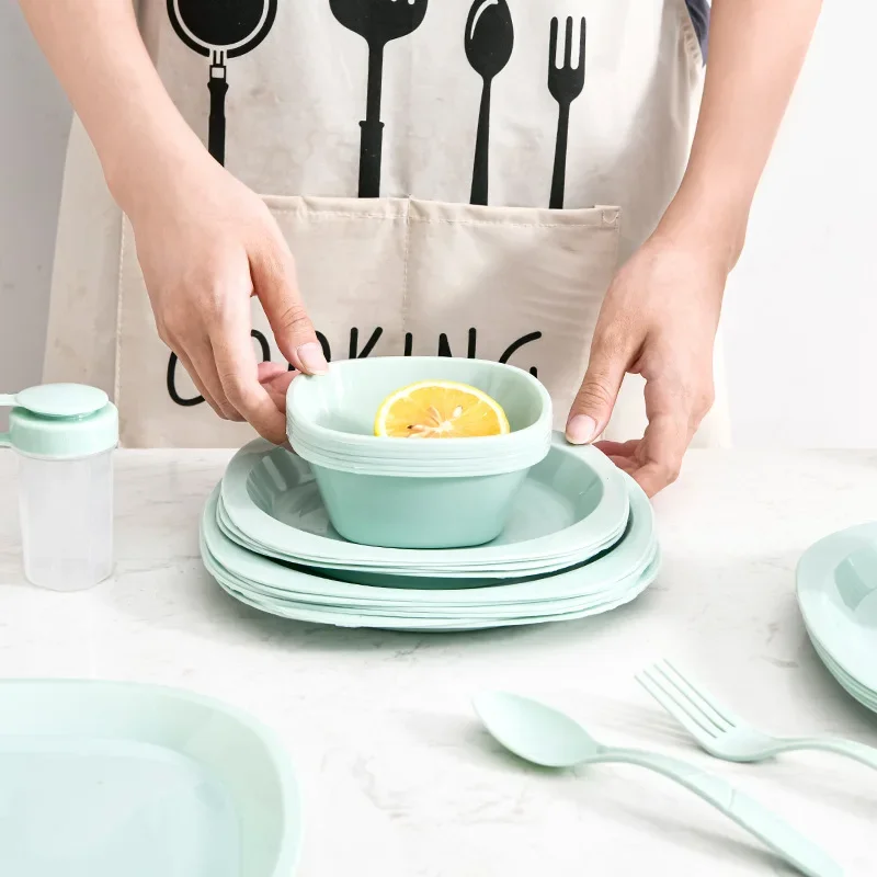 Draagbare plastic serviesset v - Camping Cooking Dining Set recensie en prijs